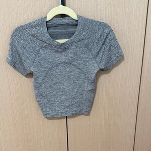 lululemon athletica Heathered Gray Crop Top